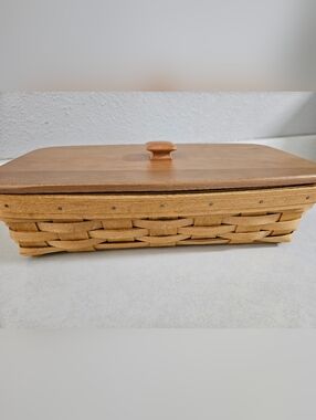 Longaberger Bread Basket With Lid, Plastic Liner. & Navy Cloth Liner